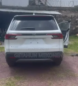 New Toyota Grand Highlander Hybrid 2025 White