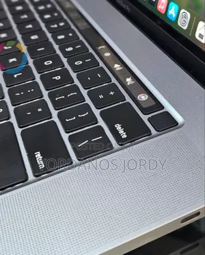 New Laptop Apple MacBook Pro 2019 16GB Intel Core I9 SSD 1T