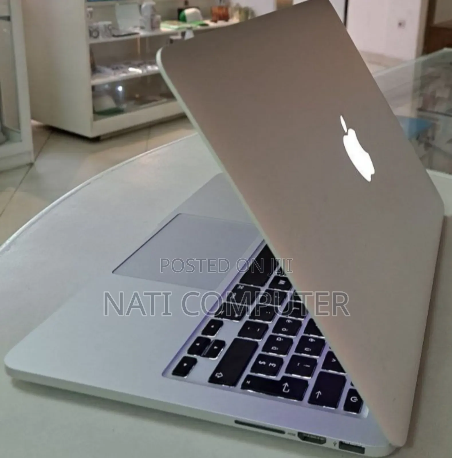 New Laptop Apple MacBook 2015 8GB Intel Core I5 SSD 256GB