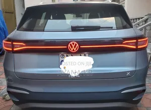 Volkswagen ID.4 2023 Gray