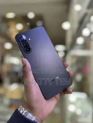 Photo - New Samsung Galaxy A17 5G 128 GB Black