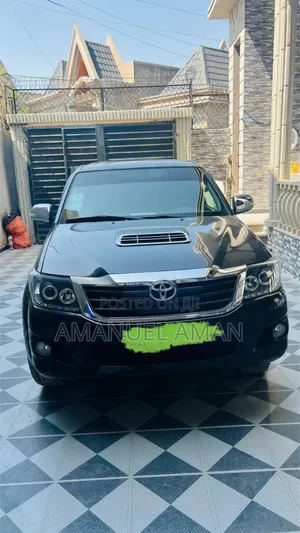 Photo - Toyota Hilux 2008 Black