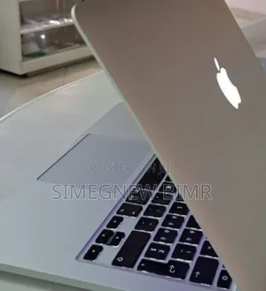 Photo - New Laptop Apple MacBook Pro 2015 8GB Intel Core I5 SSD 256GB