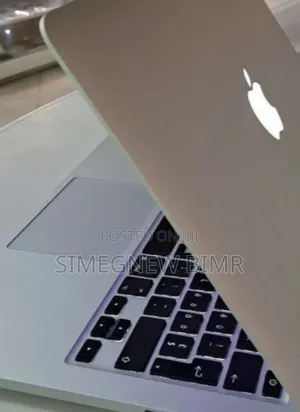 New Laptop Apple MacBook Pro 2015 8GB Intel Core I5 SSD 256GB