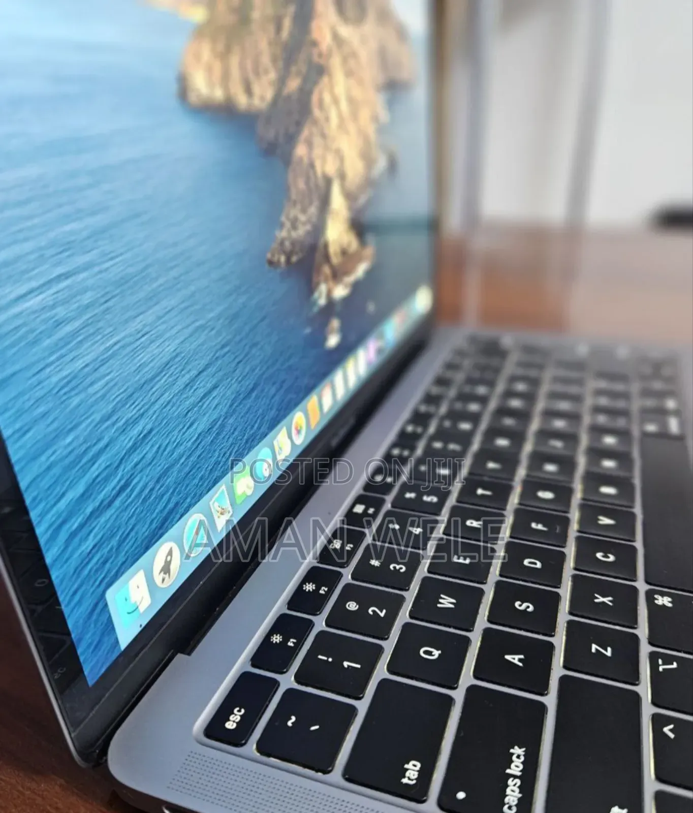 New Laptop Apple MacBook Air 2019 8GB Intel Core I5 SSD 128GB