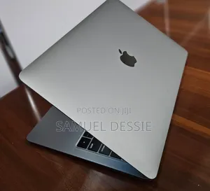 New Laptop Apple MacBook Air 2019 8GB Intel Core I5 SSD 128GB