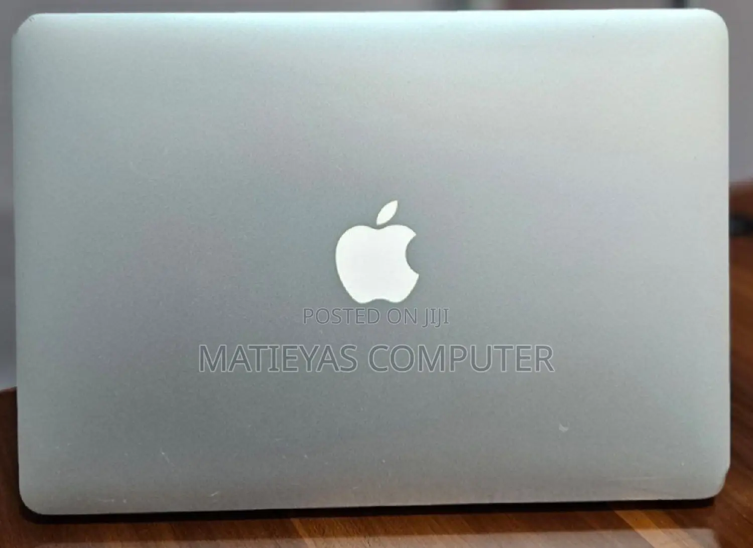 New Laptop Apple MacBook Air 2015 8GB Intel Core I5 SSD 256GB