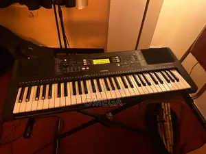 Photo - Yamaha Keyboard PSR E363
