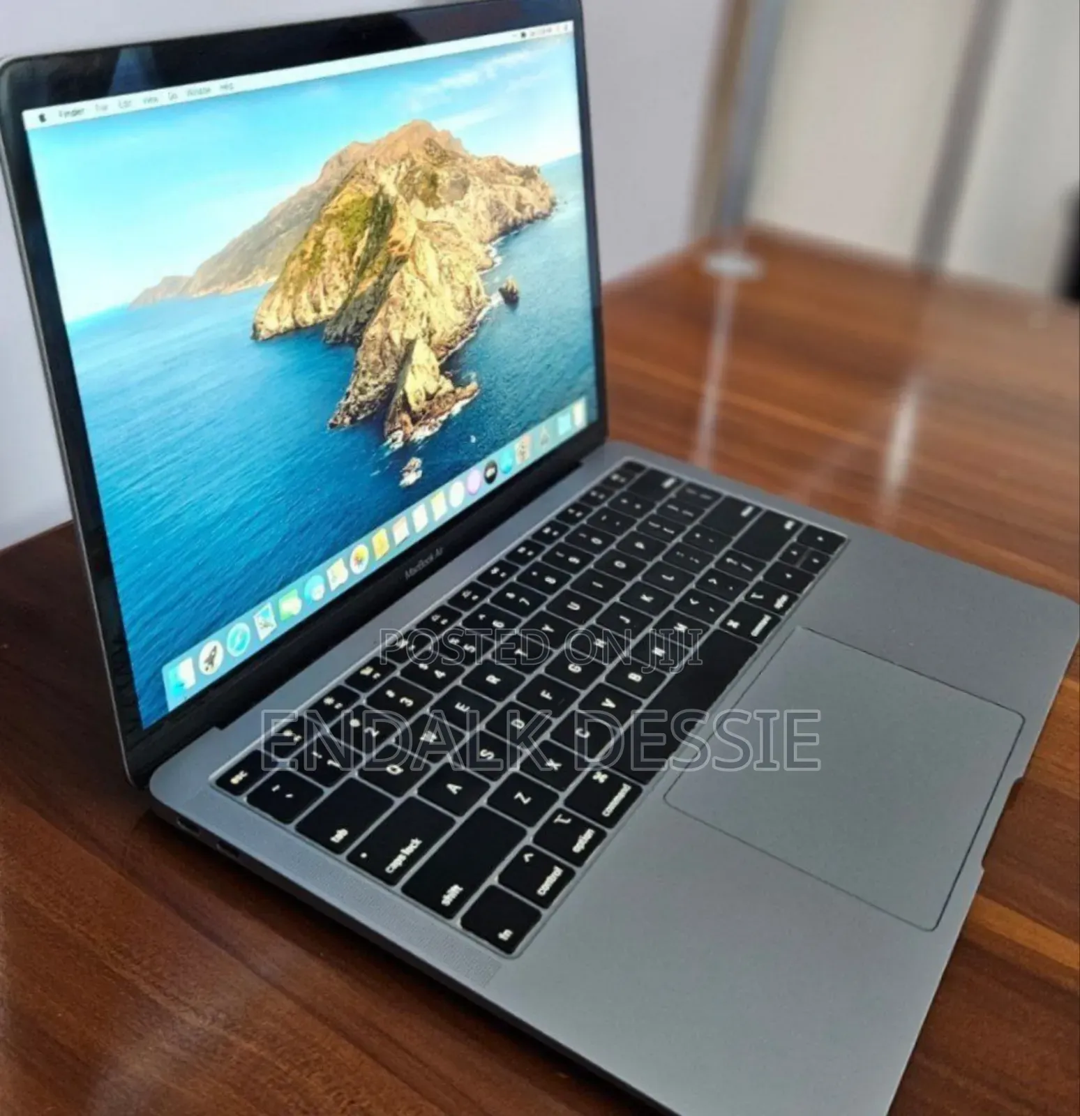 New Laptop Apple MacBook Air 2019 8GB Intel Core I5 SSD 128GB