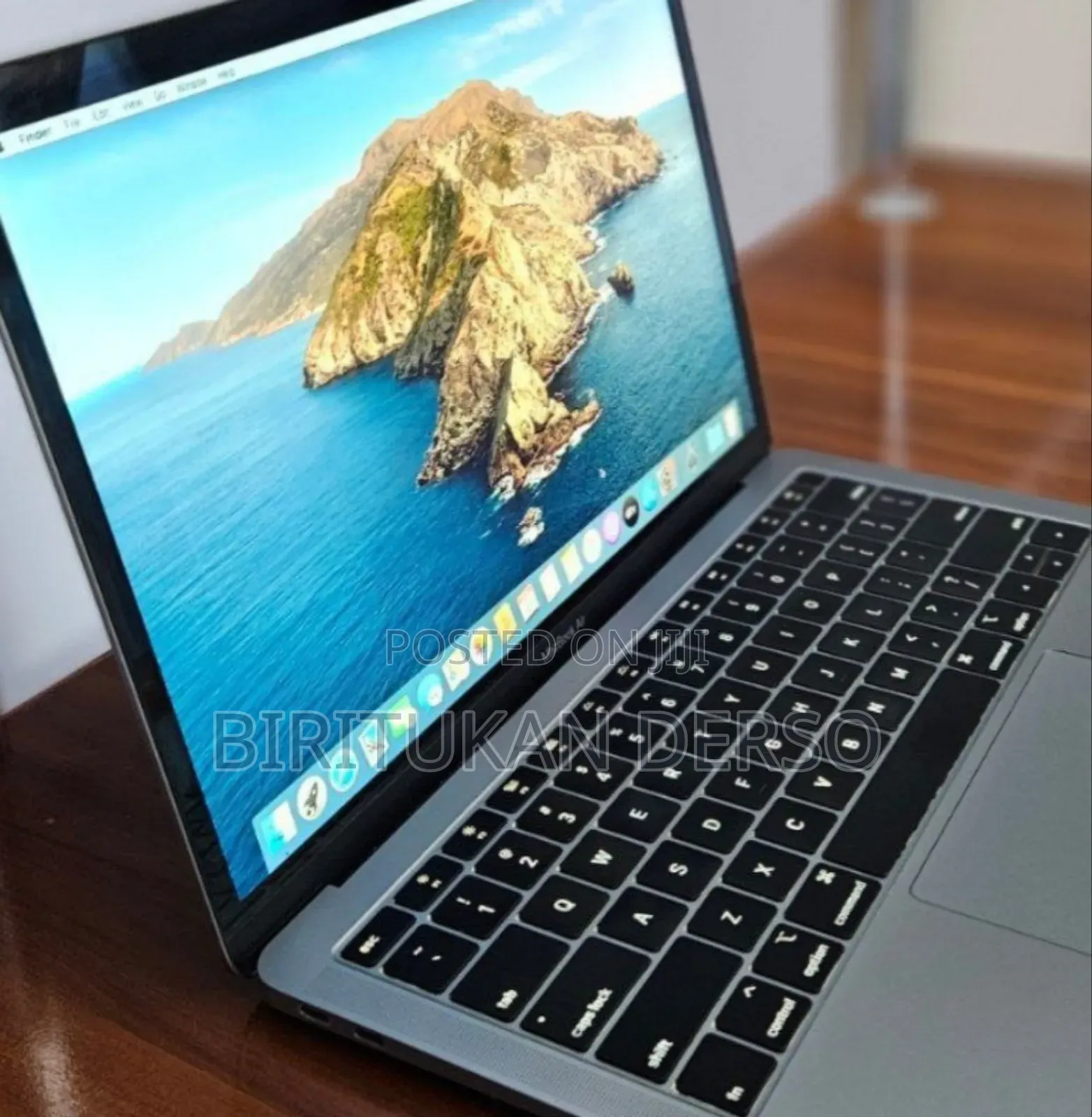 New Laptop Apple MacBook Pro 2019 8GB Intel Core I5 SSD 128GB