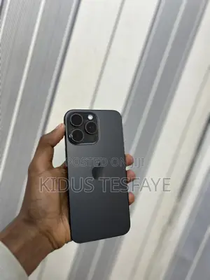Photo - Apple iPhone 15 Pro Max 256 GB Black