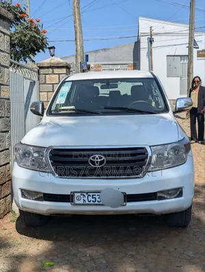 Toyota Land Cruiser 4.5 V8 GX-R 2012 White