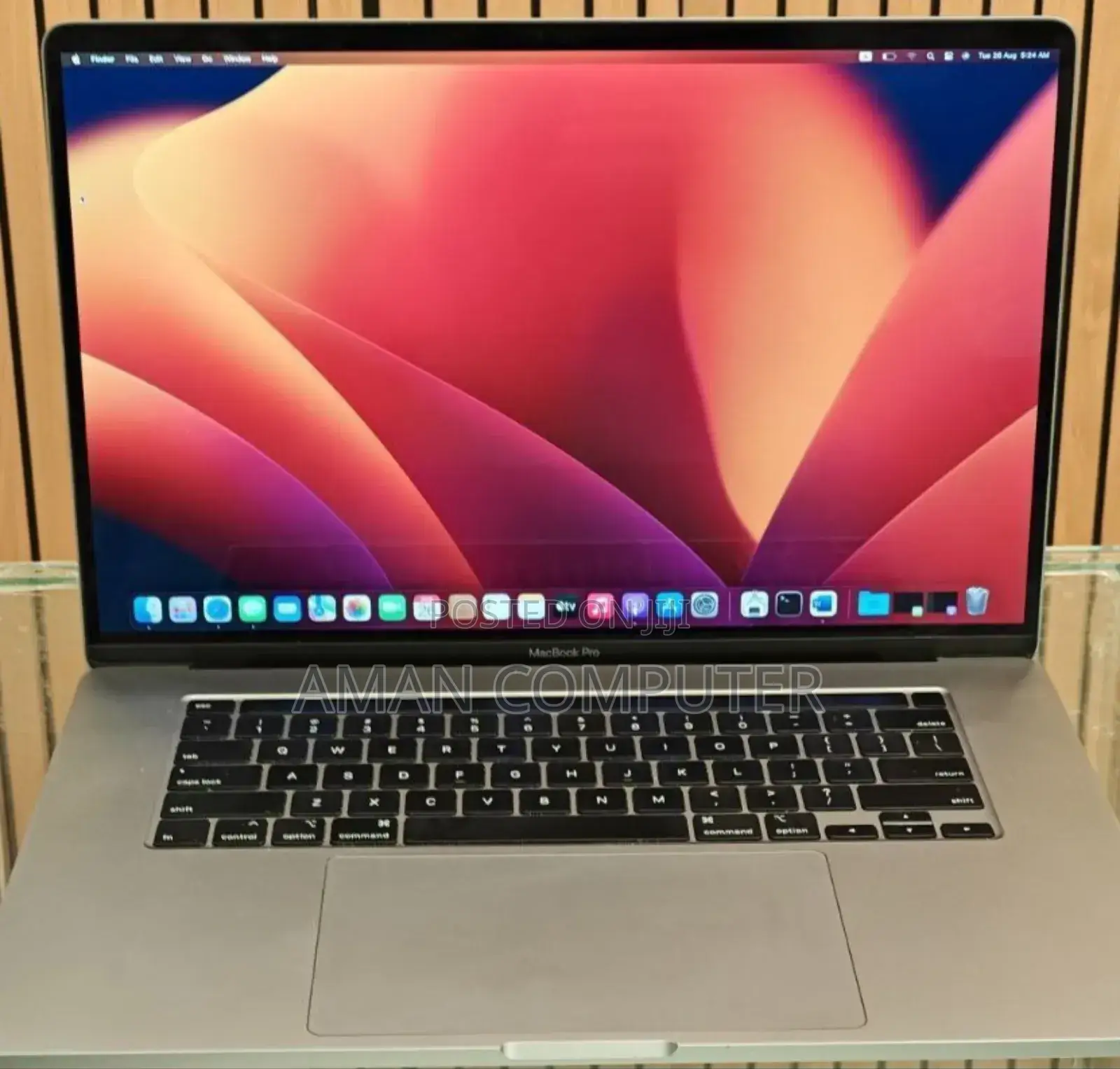 New Laptop Apple MacBook Pro 2019 16GB Intel Core I7 SSD 512GB