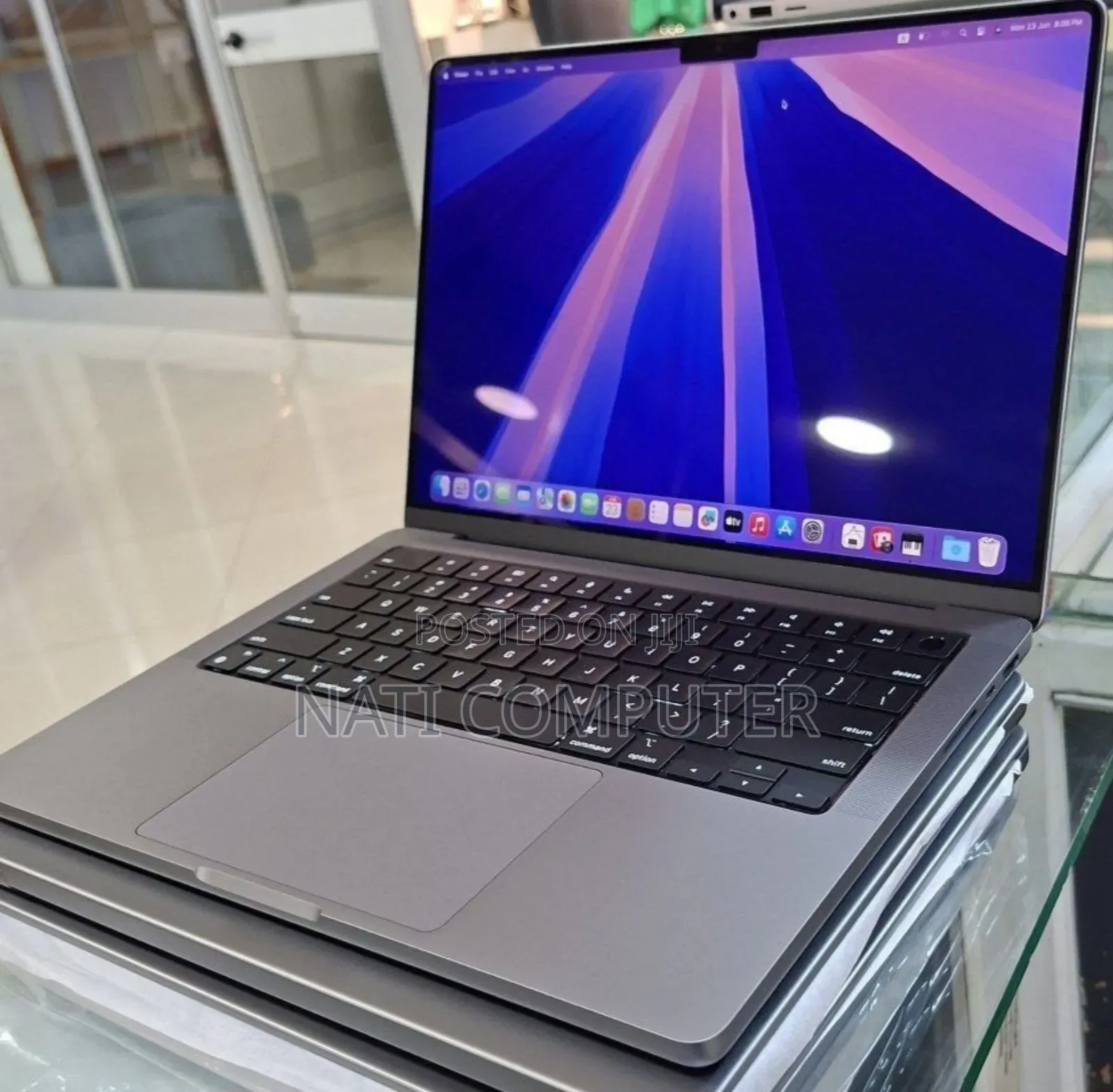 New Laptop Apple MacBook Pro M1 32GB Intel Core I7 SSD 1T
