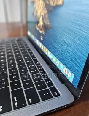 New Laptop Apple MacBook Pro 2019 8GB Intel Core I5 SSD 128GB