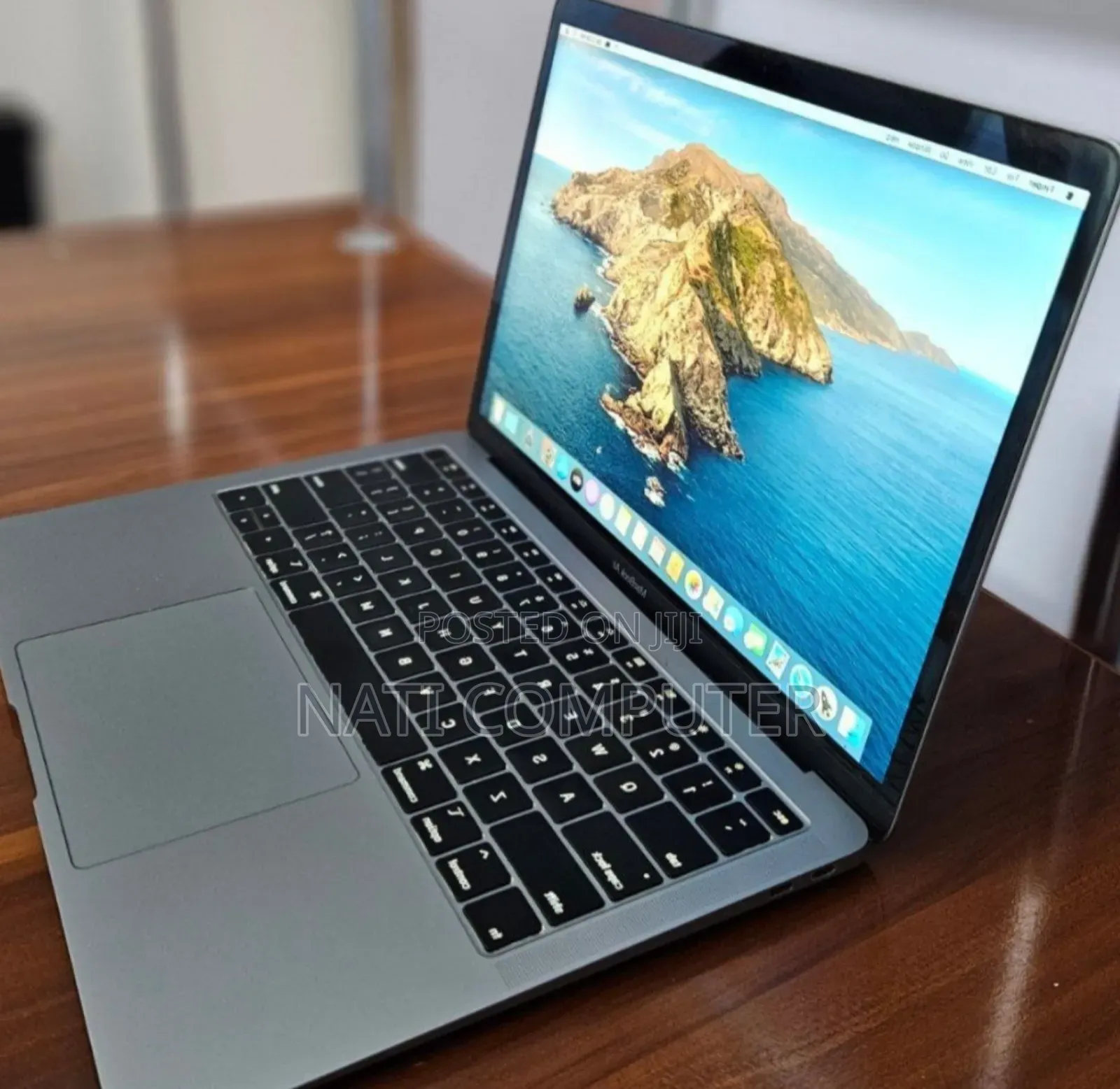 New Laptop Apple MacBook Pro 2019 8GB Intel Core I5 SSD 128GB
