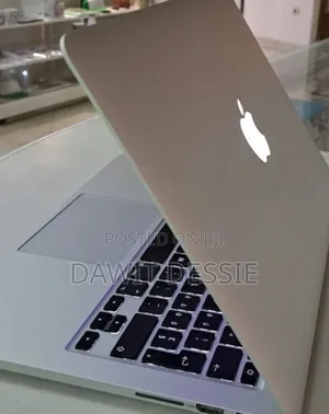 New Laptop Apple MacBook Pro 2015 8GB Intel Core I5 SSD 256GB