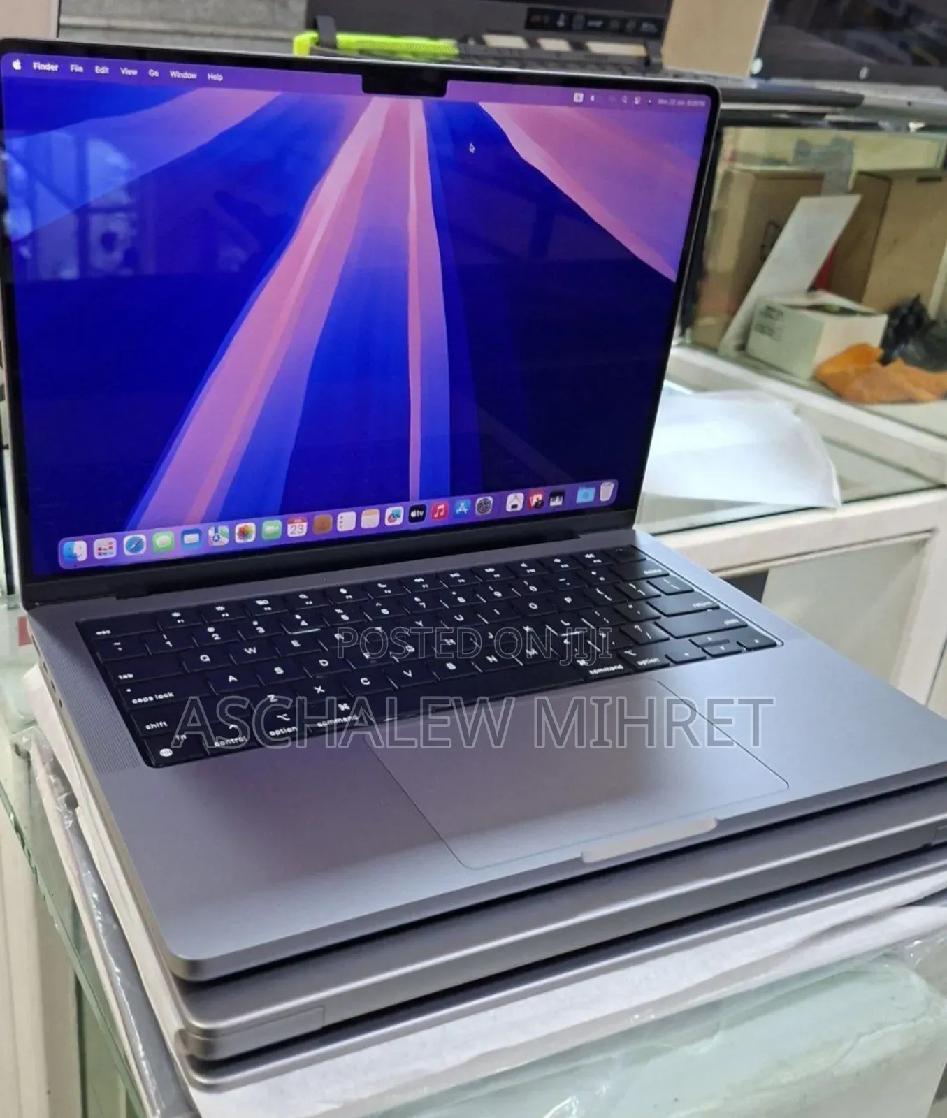 New Laptop Apple MacBook Pro 2021 M1 32GB Apple M1 SSD 512GB