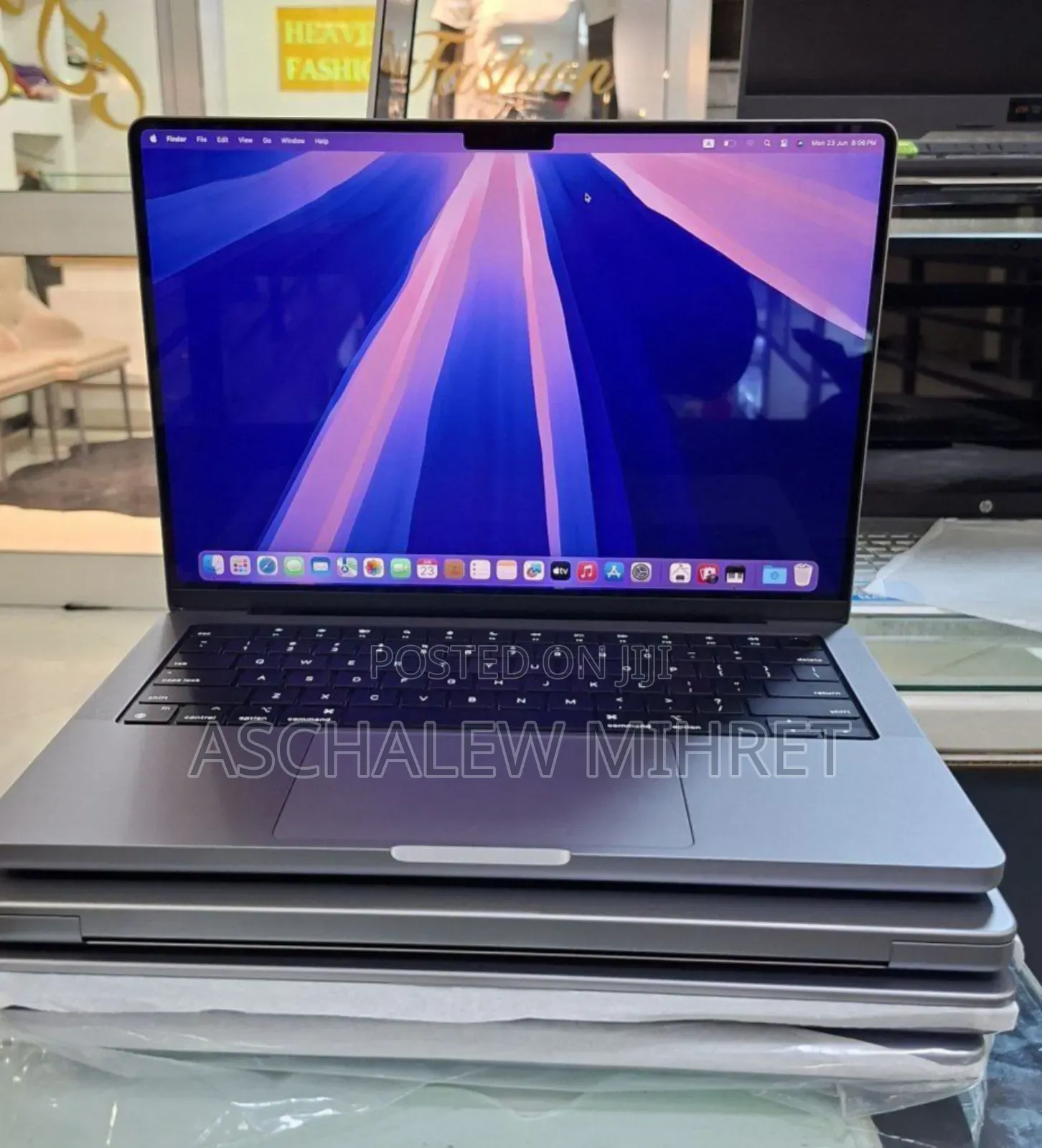 New Laptop Apple MacBook Pro 2021 M1 32GB Apple M1 SSD 512GB