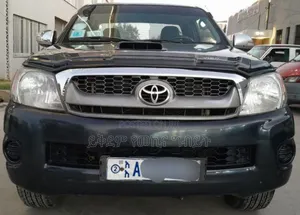 Photo - Toyota Hilux 2.5 D-4D Extra Cab 2008 Black