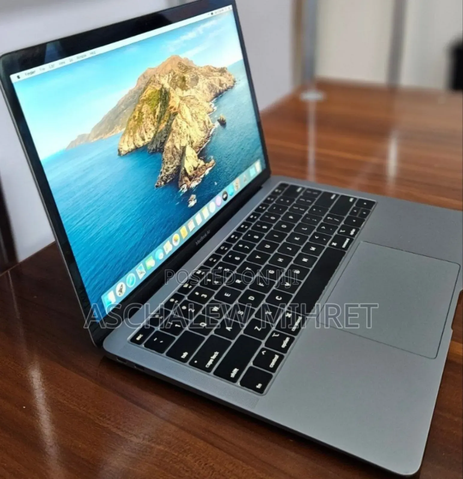 New Laptop Apple MacBook Air 2019 8GB Intel Core I5 SSD 128GB