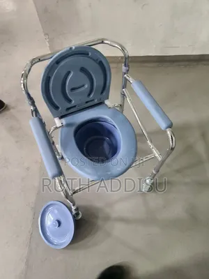 Photo - Commode Wheelchair顁卂toilet Wheelchair戴二commode Chair夷天commode Chair