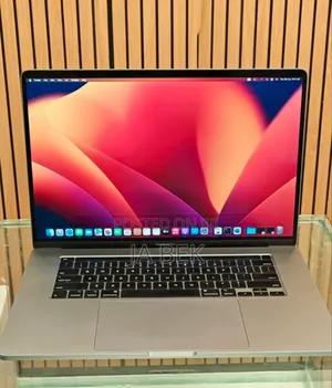 New Laptop Apple MacBook Pro 2019 16GB Intel Core I7 SSD 512GB