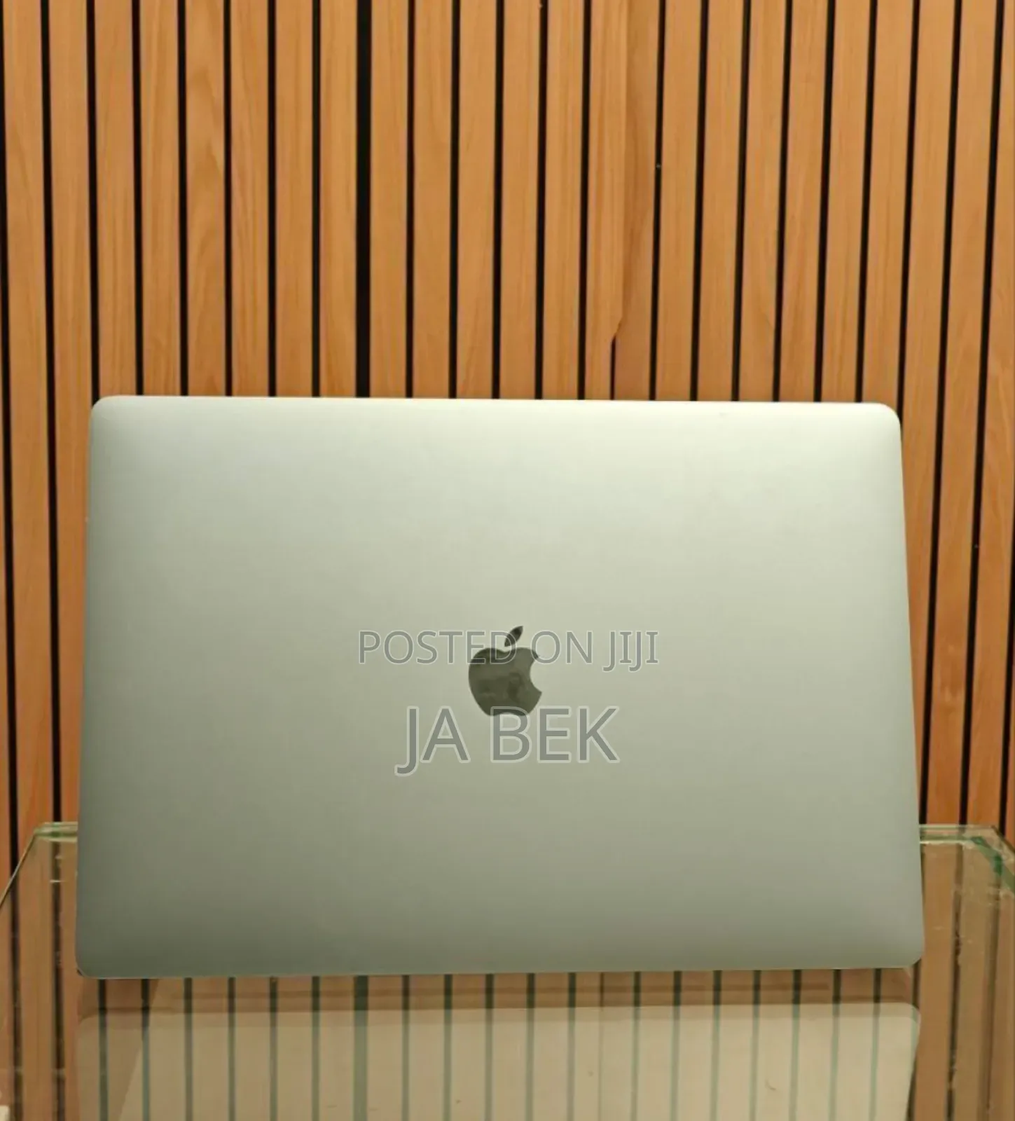 New Laptop Apple MacBook Pro 2019 16GB Intel Core I7 SSD 512GB