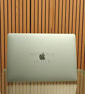 New Laptop Apple MacBook Pro 2019 16GB Intel Core I7 SSD 512GB