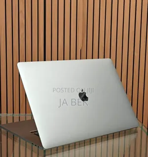 New Laptop Apple MacBook Pro 2019 16GB Intel Core I7 SSD 512GB