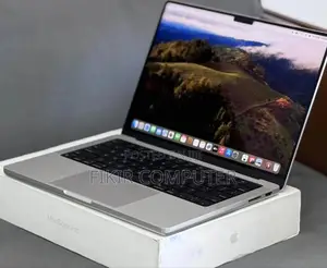 New Apple MacBook Pro 2023 M3 Pro 14-Inch 8GB Intel Core M3 SSD 512GB