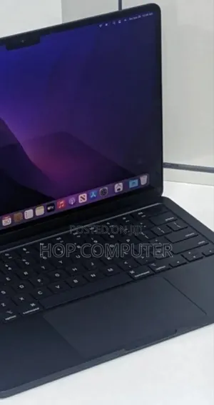 New Laptop Apple MacBook Air 2022 M2 8GB Apple M2 SSD 512GB