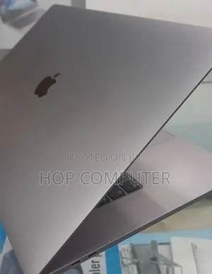 New Laptop Apple MacBook Pro 2019 32GB Intel Core I9 SSD 1T