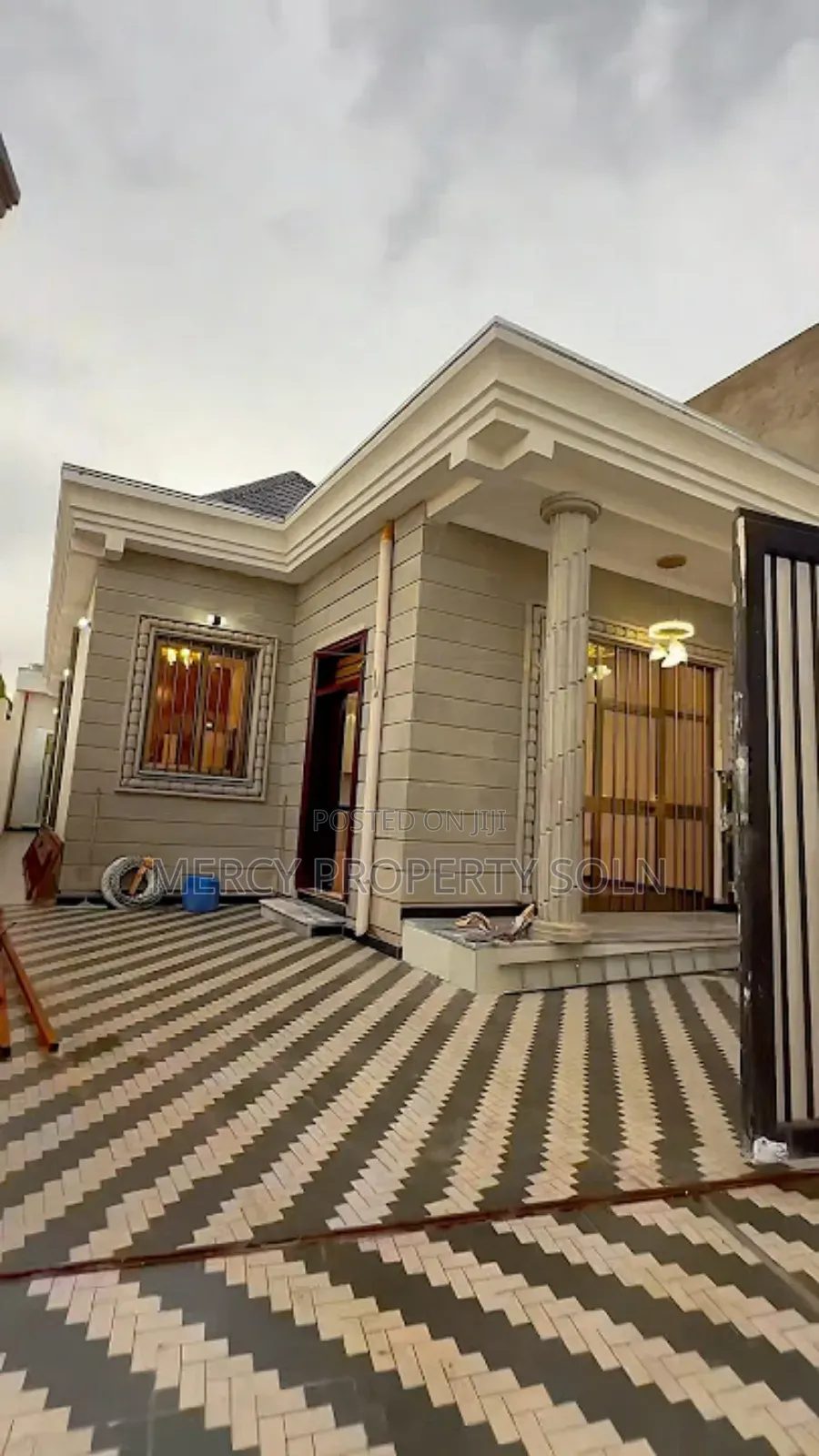 Furnished 5bdrm Villa in Bole for sale