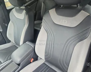 Volkswagen ID.4 2023 Off white