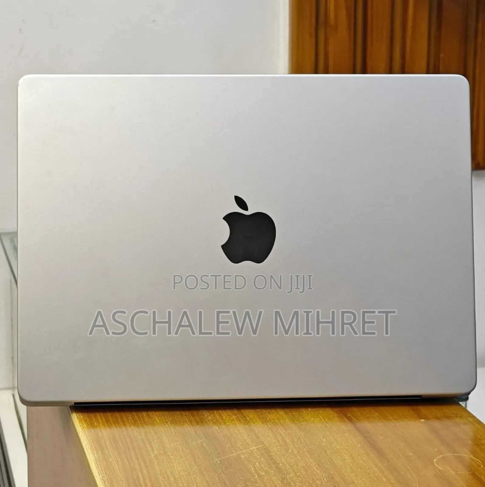 New Laptop Apple MacBook Pro M1 32GB Apple M1 Pro SSD 1T