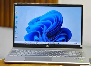 New Laptop HP Pavilion 15 8GB Intel Core I5 SSD 256GB