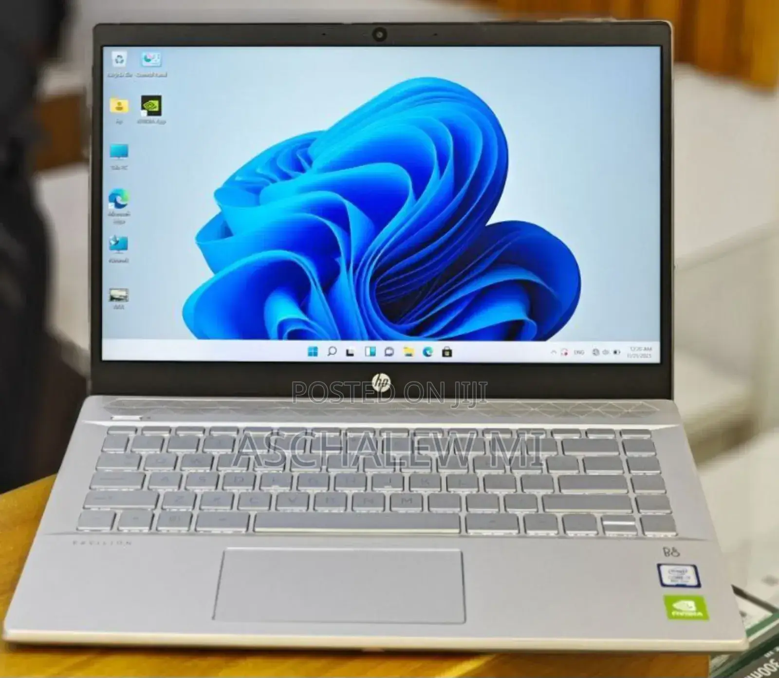 New Laptop HP Pavilion 14 8GB Intel Core I5 SSD 256GB