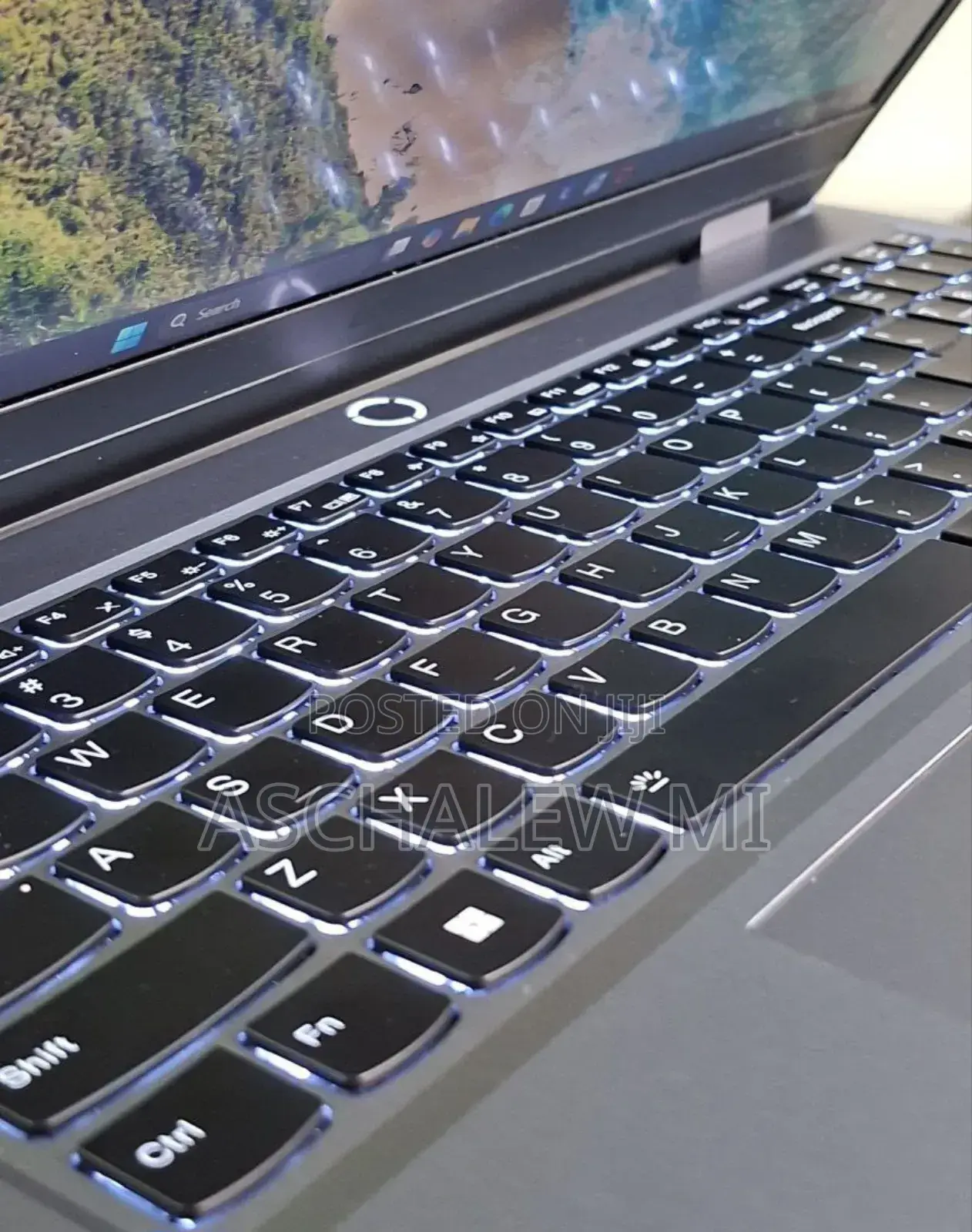New Laptop Lenovo LOQ 15IRH8 16GB AMD Ryzen 7 SSD 1T