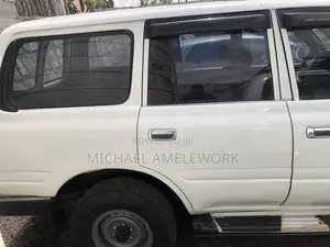 Toyota Land Cruiser 80 Wagon 4.5 1995 White