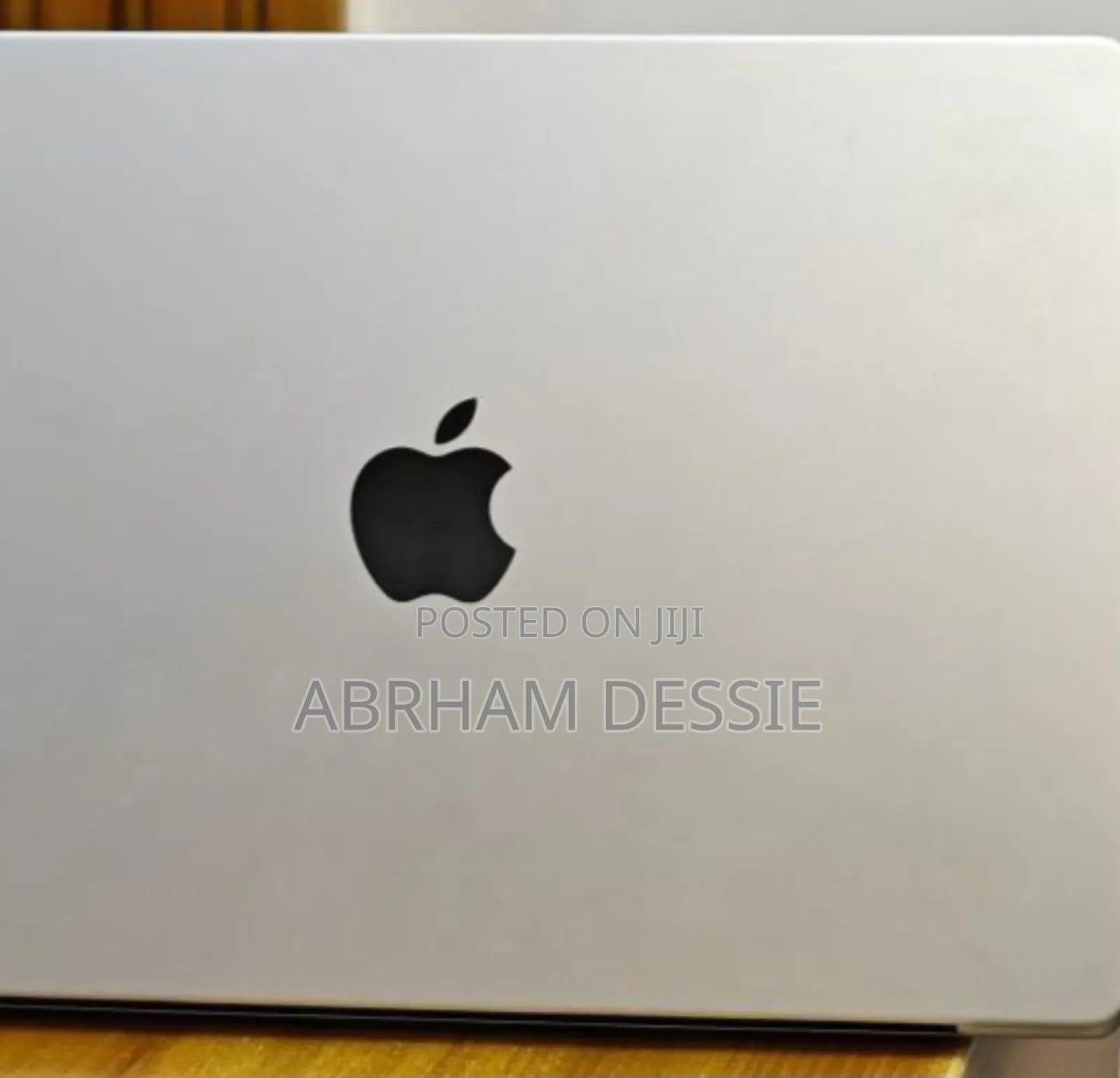 New Laptop Apple MacBook Pro M1 16GB Apple M1 Pro SSD 512GB