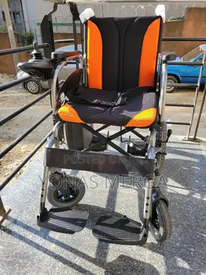 Photo - Portable Power Wheelchair Is Sturdy and Durable, Can Be Quickly Folded