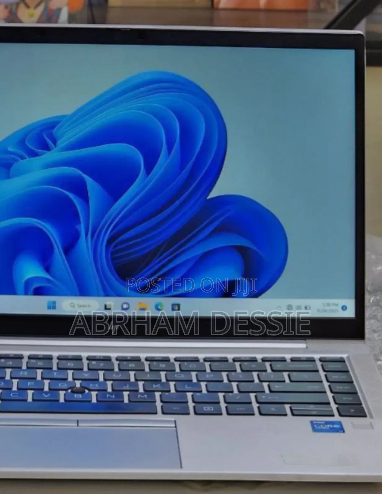 New Laptop HP EliteBook 840 G8 16GB Intel Core I7 SSD 512GB