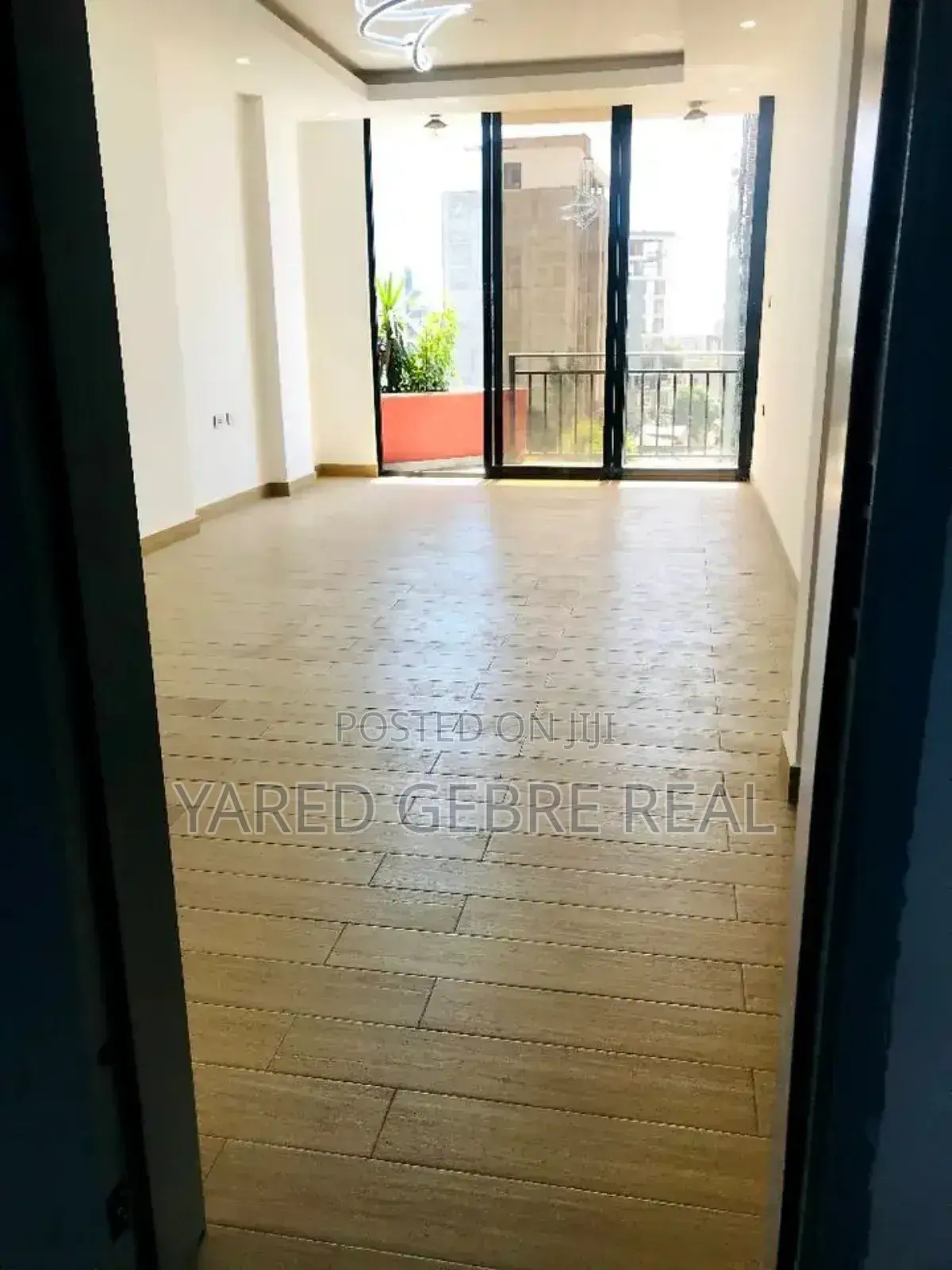 Furnished 3bdrm Apartment in ቡልጋሪያ - መብራት ወደ ጋዜቦ, Kirkos for sale