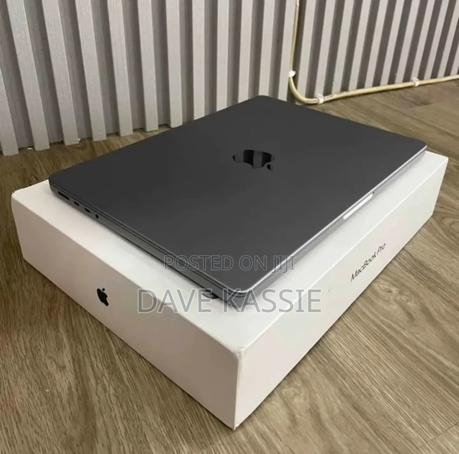 New Laptop Apple MacBook Pro M1 16GB Apple M1 Pro SSD 512GB