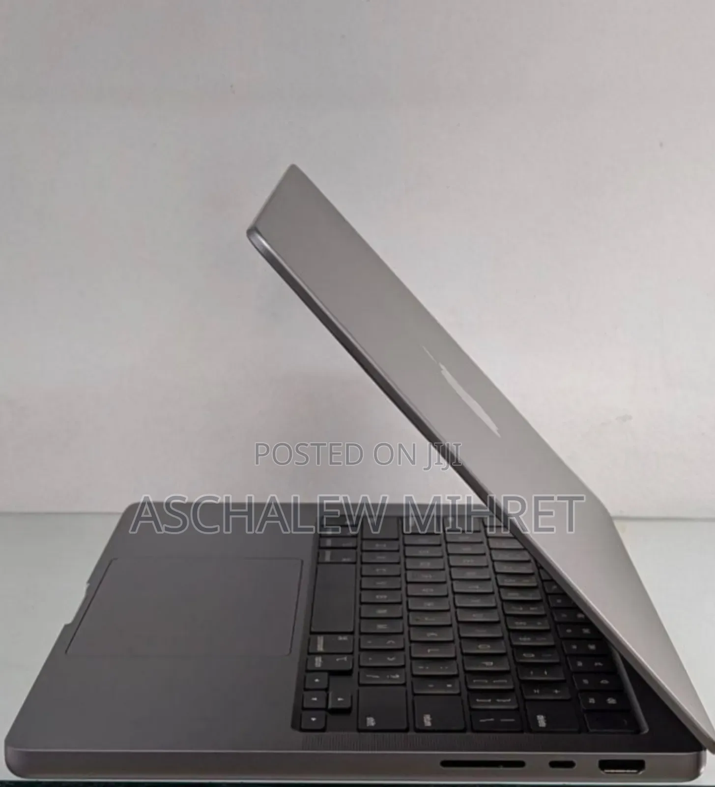 New Laptop Apple MacBook Pro M1 8GB Apple M1 SSD 512GB