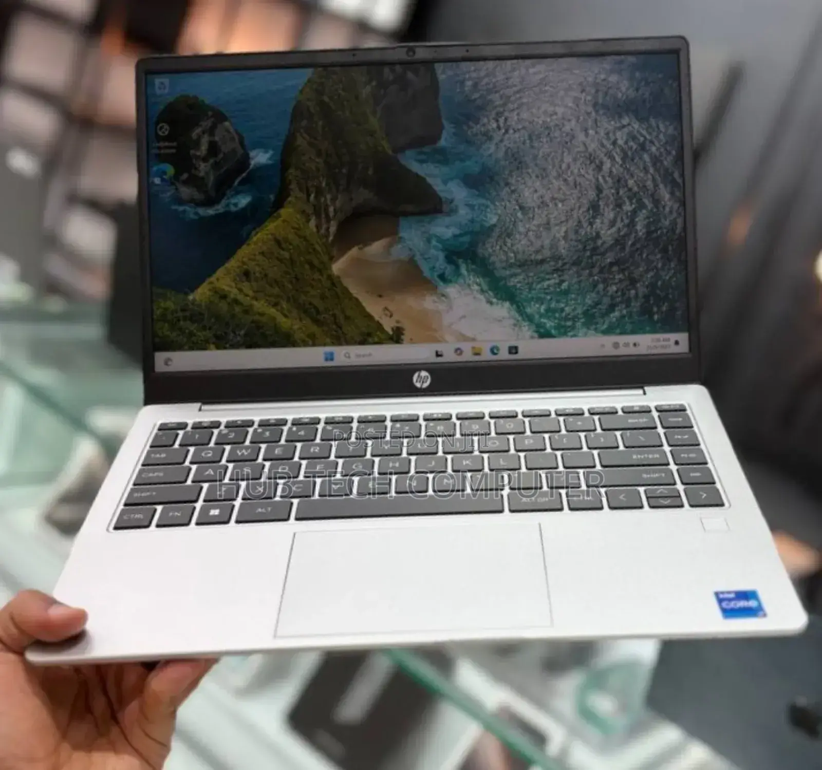 New Laptop HP EliteBook 840 10 16GB Intel Core I7 SSD 512GB