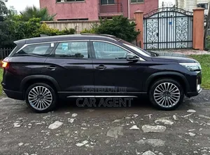 Photo - Jetour X70 Plus 2023 Black