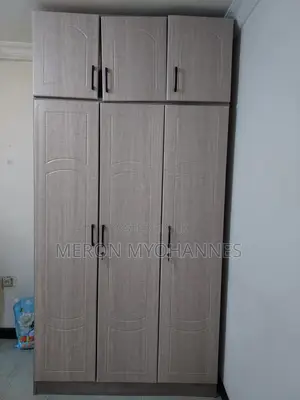 Photo - Hom Furniture Cabinet