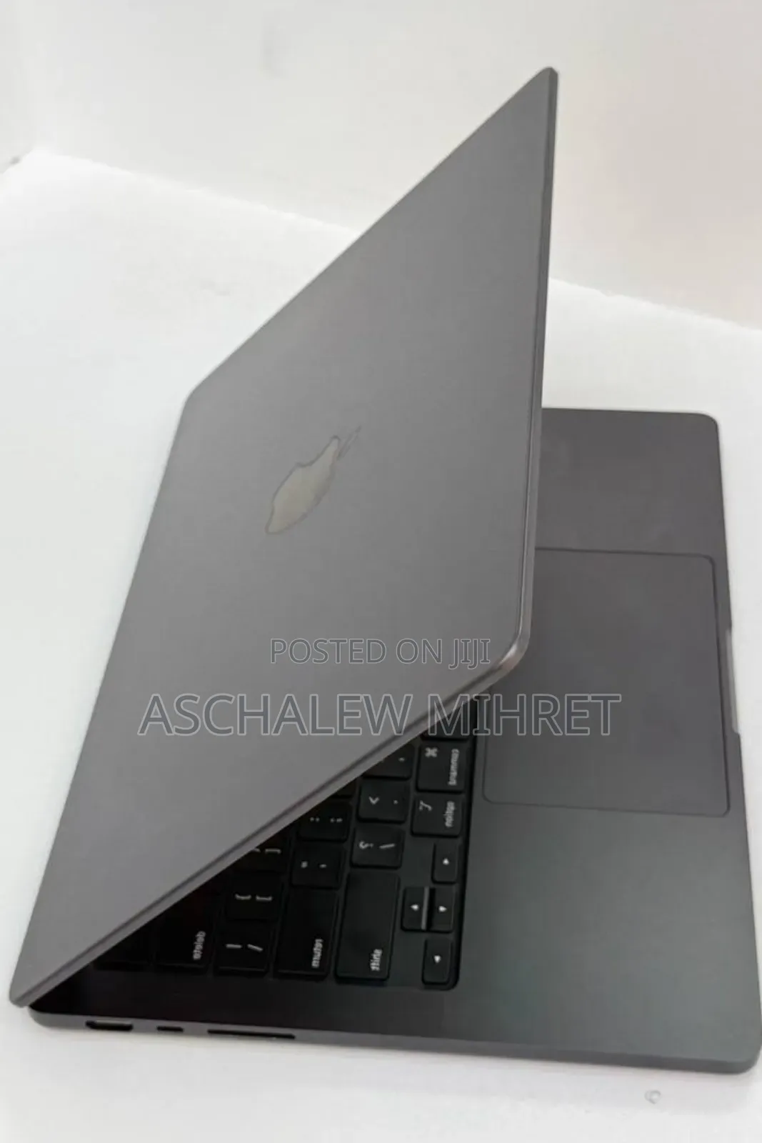 New Apple MacBook Pro 2024 M4 14-Inch 16GB Apple M4 Pro SSD 512GB